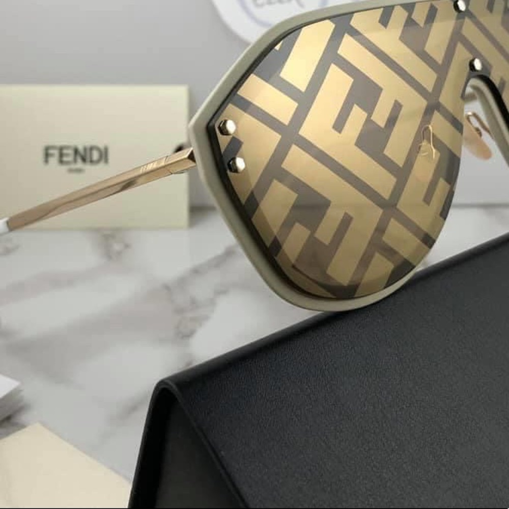 Fendi Fabulous (Unisex - 2021 release)